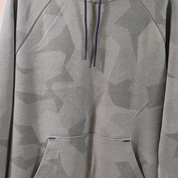 Men Old Navy Active Green Hoodie in excellent condition - Picture 10 of 12